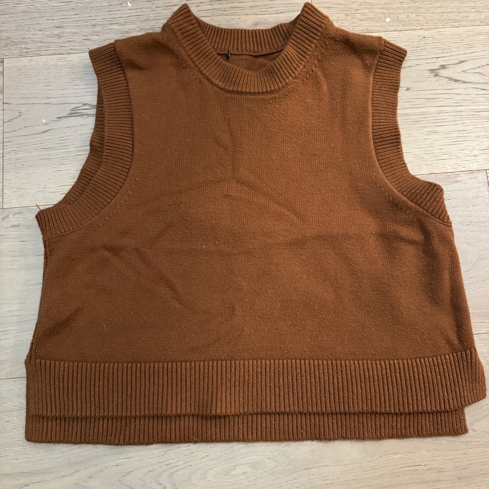 Brown Knit Sweater Vest Sleeveless Crew Neck High-Low Ribbed Trim Large